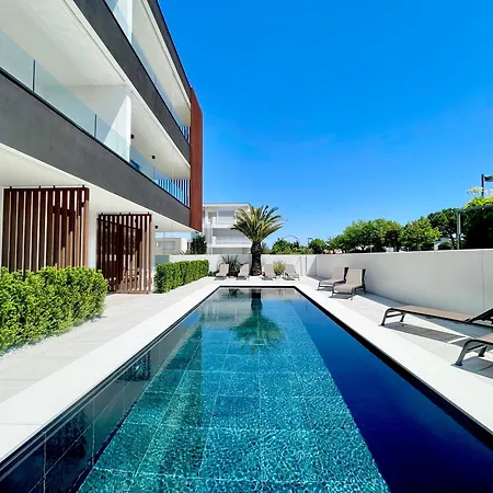 Riviera Apartment *